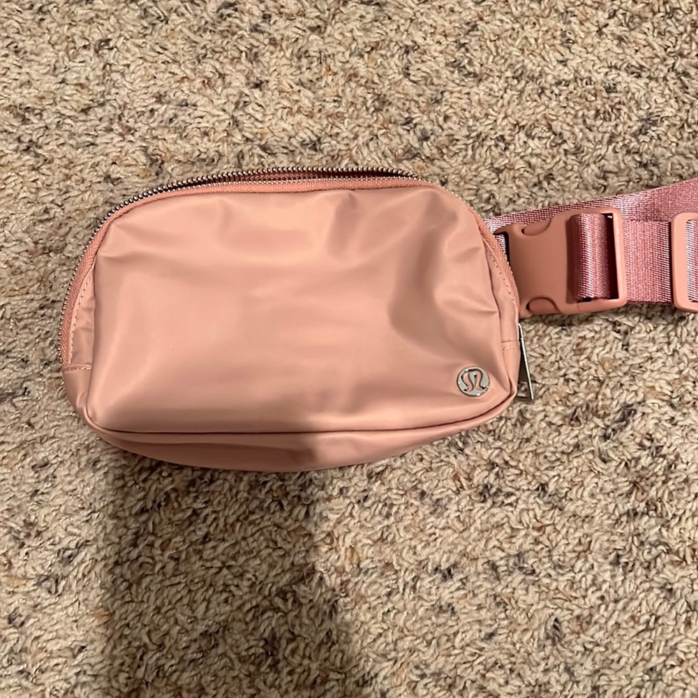 Authentic lululemon belt bag